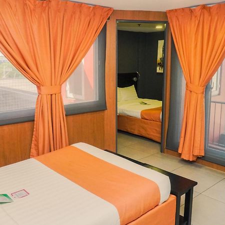 Jade Hotel And Suites Makati City Bagian luar foto