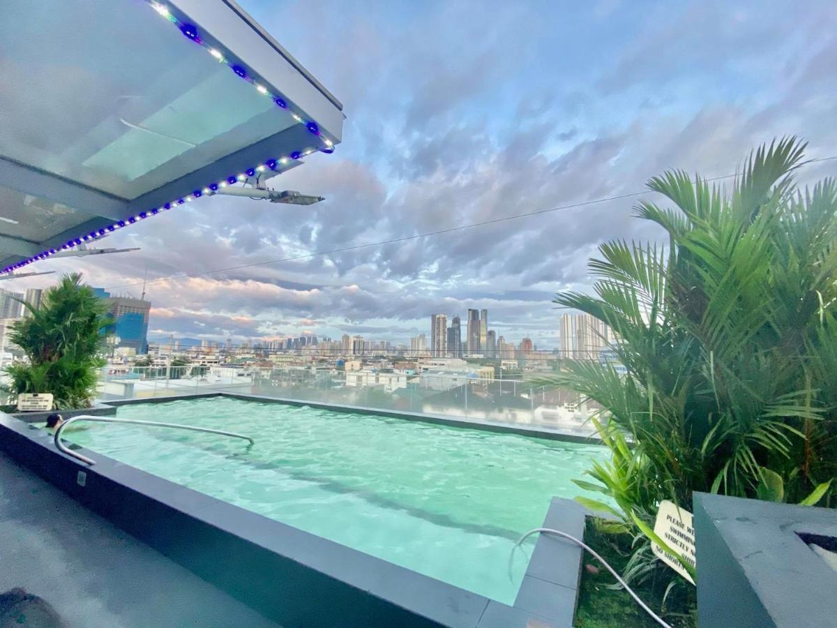 Jade Hotel And Suites Makati City Bagian luar foto