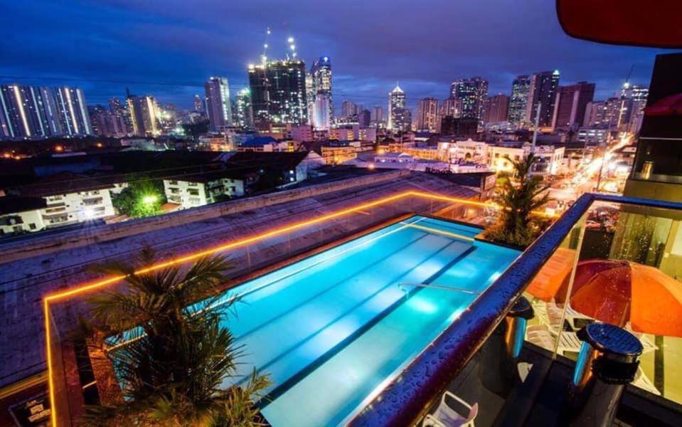 Jade Hotel And Suites Makati City Bagian luar foto