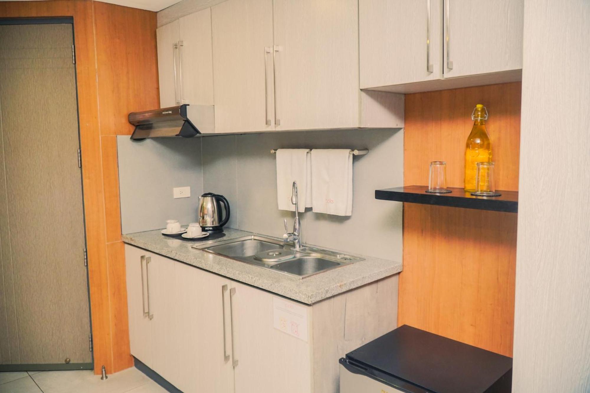 Jade Hotel And Suites Makati City Bagian luar foto
