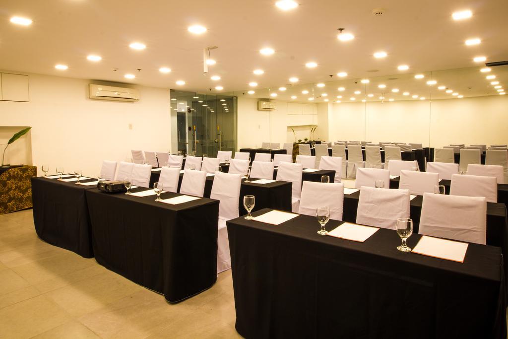 Jade Hotel And Suites Makati City Bagian luar foto