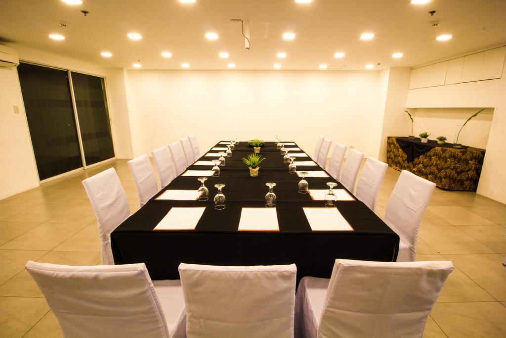 Jade Hotel And Suites Makati City Bagian luar foto