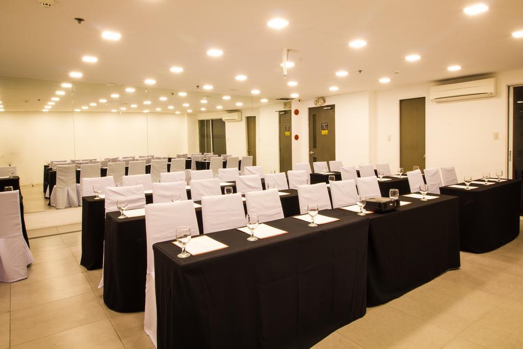 Jade Hotel And Suites Makati City Bagian luar foto