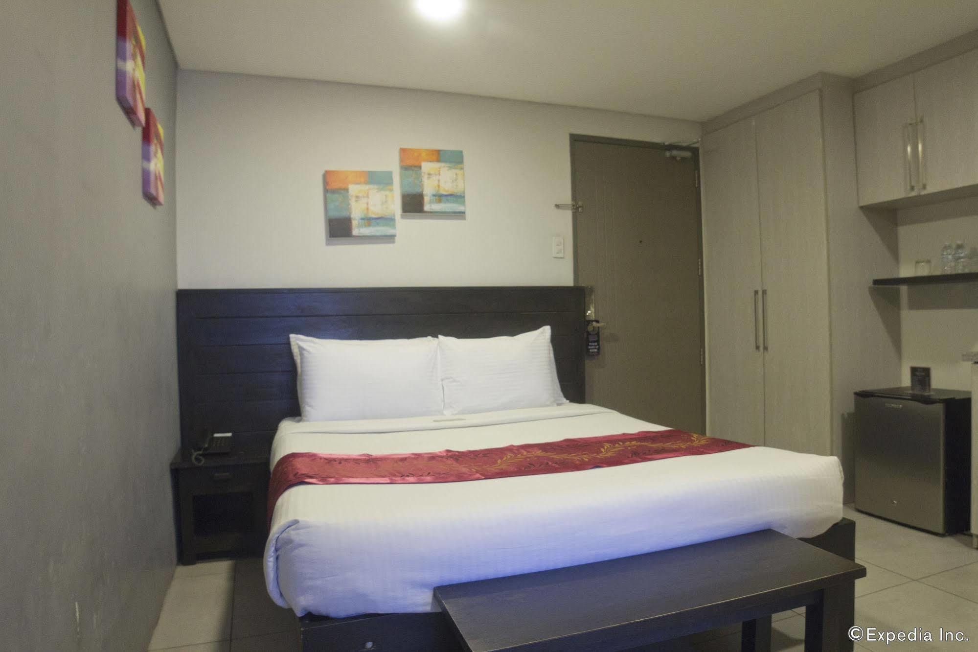 Jade Hotel And Suites Makati City Bagian luar foto